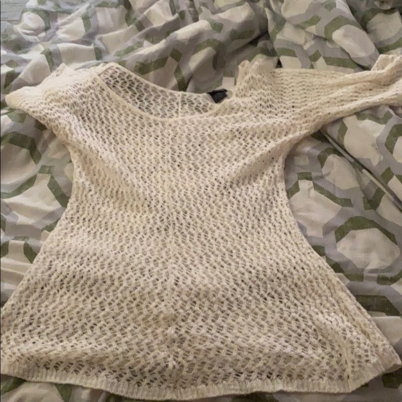Rue21 Tops - 🧣Pretty cream colored knit top